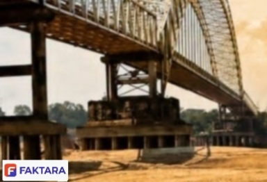Sungai Barito Kering Kerontang, Dasar Sungai Bisa Dilalui Berjalan Kaki