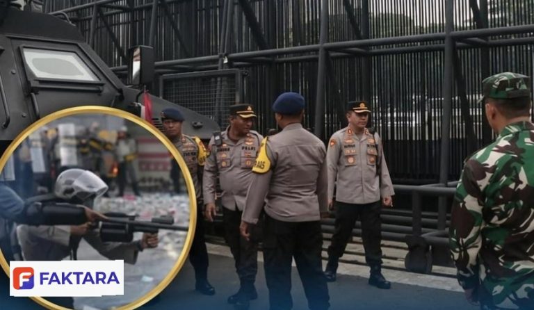 Barikade TNI-Polri Berlapis dan Kendaraan Taktis Kepung DPR Jelang Aksi 27 Agustus